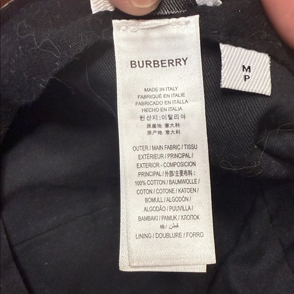 Burberry hat - Picture 5 of 7